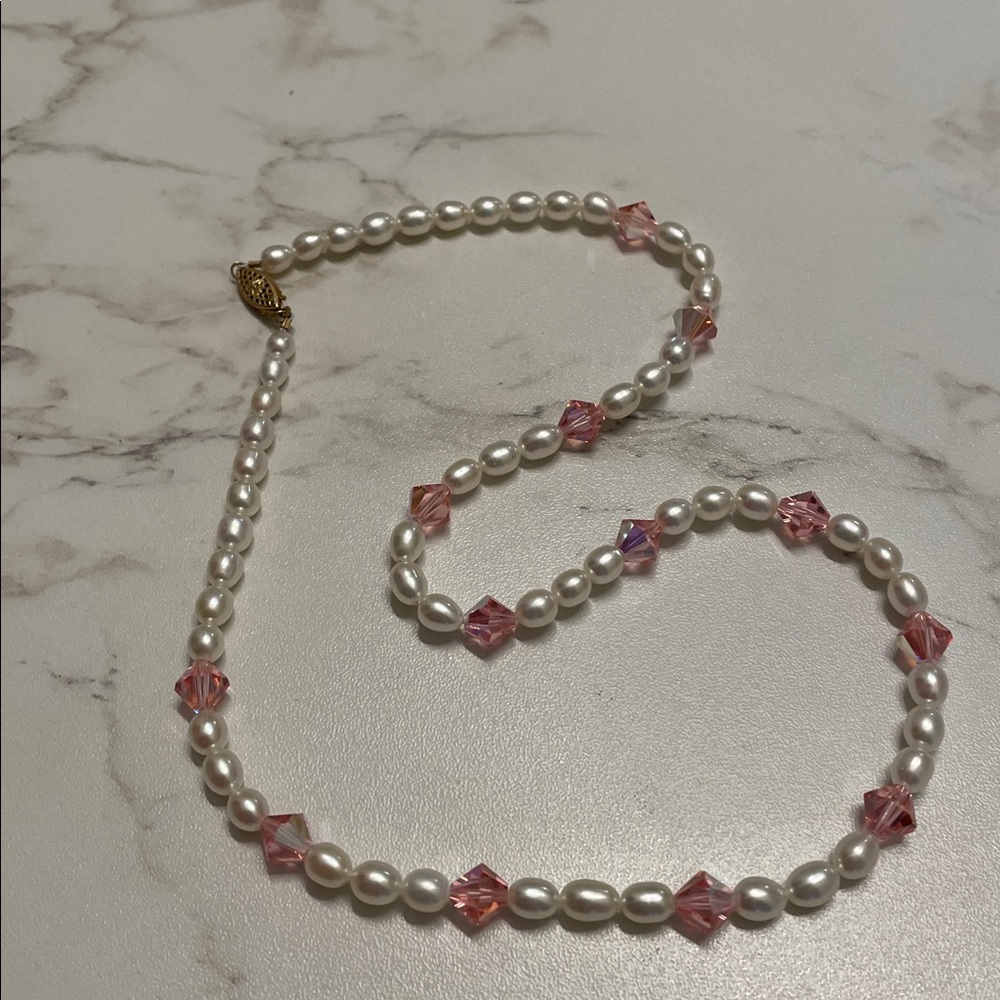 Elegant Pearl and Pink Beaded Necklace